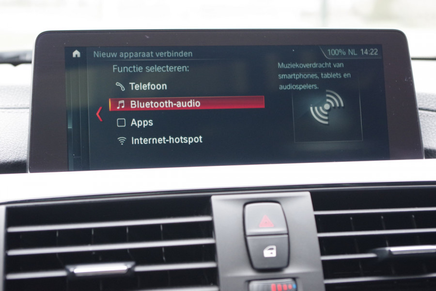 BMW 3 Serie Touring 318i Automaat M-Sport Edition, Panoramdak, LED, Sportstoelen, Leder