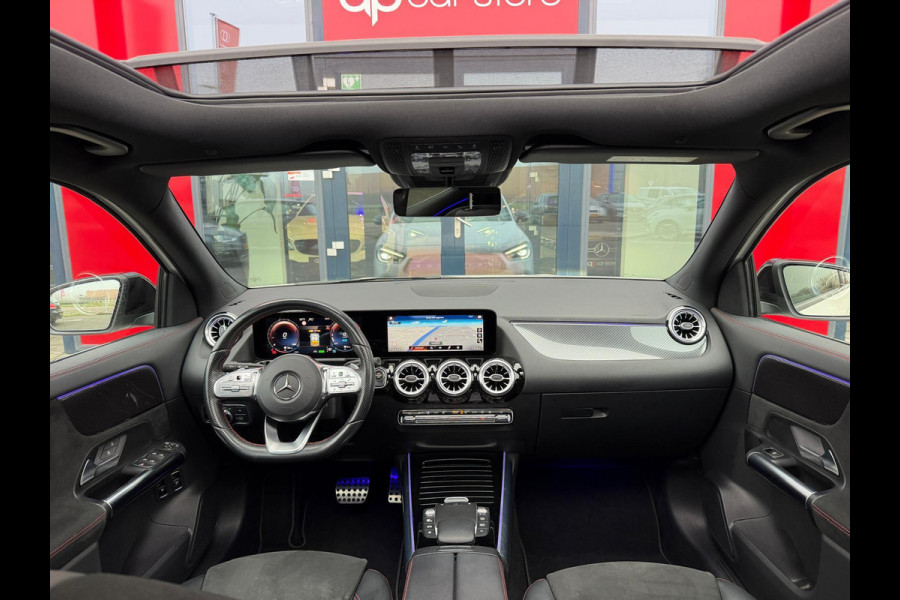 Mercedes-Benz GLA 250 e AMG Night Panorama