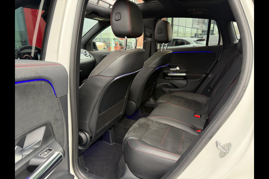 Mercedes-Benz GLA 250 e AMG Night Panorama