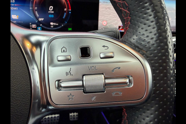 Mercedes-Benz GLA 250 e AMG Night Panorama