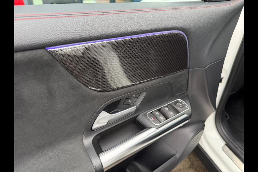 Mercedes-Benz GLA 250 e AMG Night Panorama