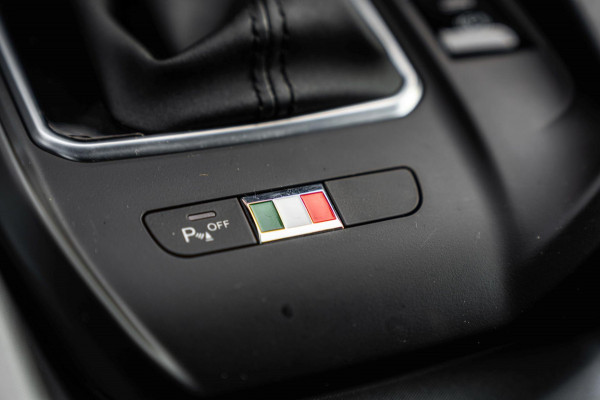 Alfa Romeo Tonale 1.5T Hybrid Edizione Speciale 131 PK Aut. Keyless Matrix LED Camera Sfeerverl. 20''