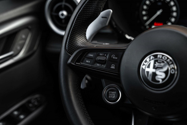 Alfa Romeo Tonale 1.5T Hybrid Edizione Speciale 131 PK Aut. Keyless Matrix LED Camera Sfeerverl. 20''
