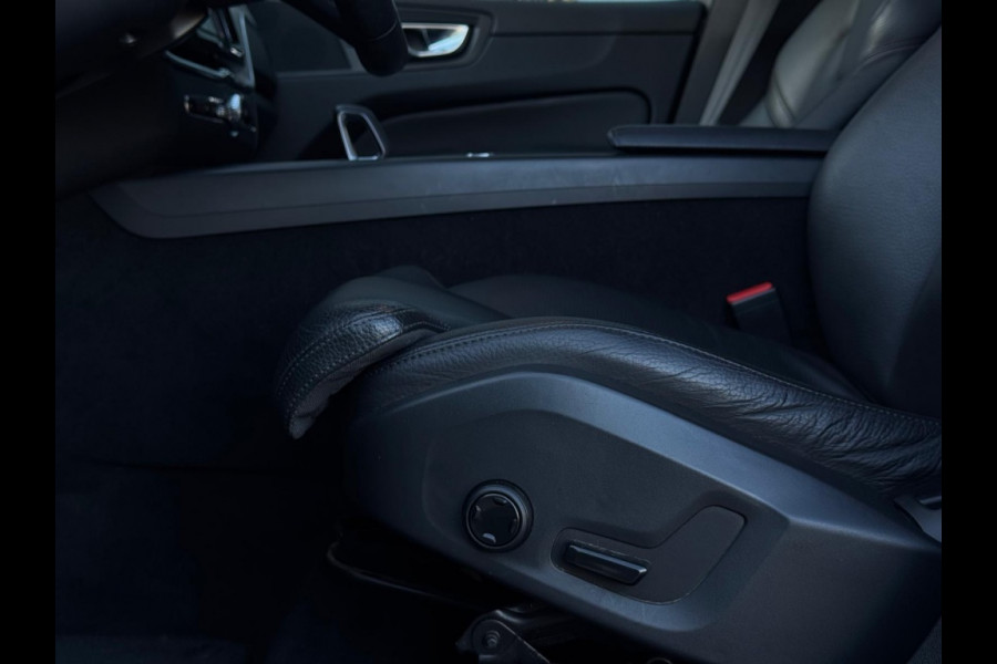 Volvo XC60 2.0 T6 AWD Inscript. FULL PANO NAVI CLIMATE SPORTVELGEN