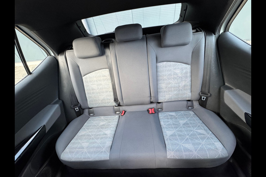 Volkswagen ID.3 First Black Edition 58 kWh * SoH 89% * Steunhaak * Navigatie * Parkeersensoren * Adaptieve Cruise *