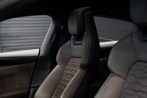 Audi e-tron GT GT 93 kWh *Panorama / Bang & Olufsen / Stoelventilatie / Surround-View / Memory*