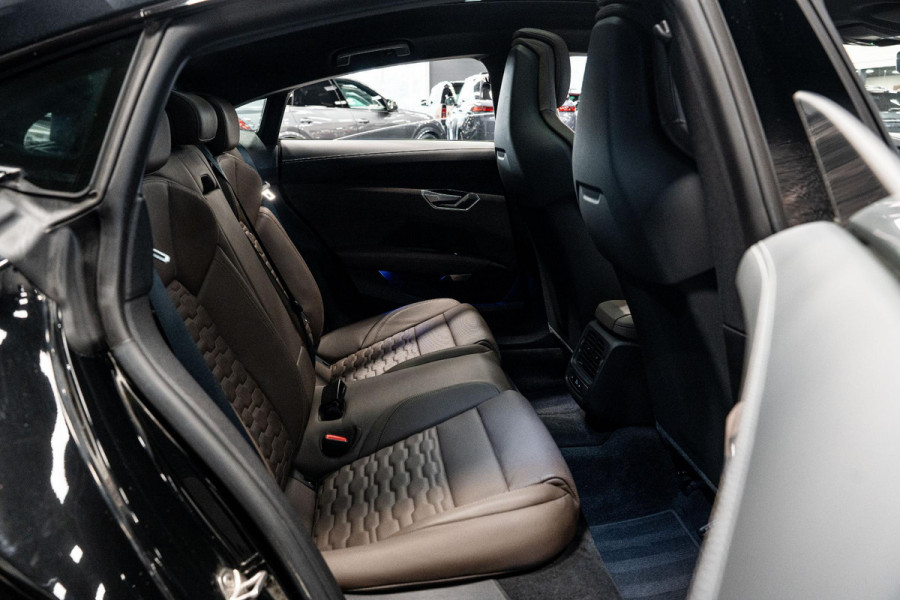 Audi e-tron GT GT 93 kWh *Panorama / Bang & Olufsen / Stoelventilatie / Surround-View / Memory*