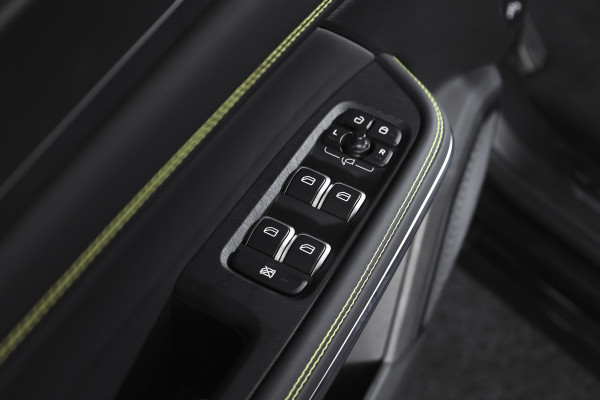 Lynk & Co 01 1.5 Core - Automaat Orig. NL | Dig. Cockpit | Adapt. Cruise | Stoelverw. | PDC | Camera | NAV + App. Connect | ECC | DAB | LM 19" |