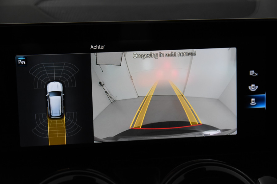 Mercedes-Benz Glb 180 *1ste eigenaar*Panoramadak*Stoelverwarming*Carplay*