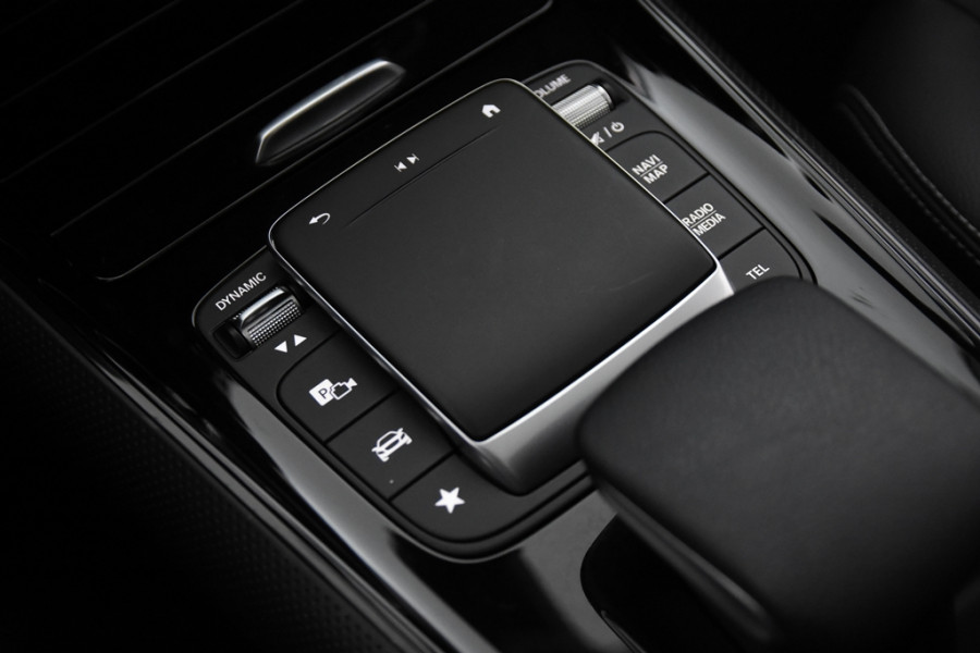 Mercedes-Benz Glb 180 *1ste eigenaar*Panoramadak*Stoelverwarming*Carplay*