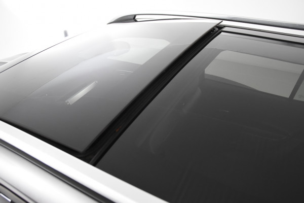 Mercedes-Benz Glb 180 *1ste eigenaar*Panoramadak*Stoelverwarming*Carplay*