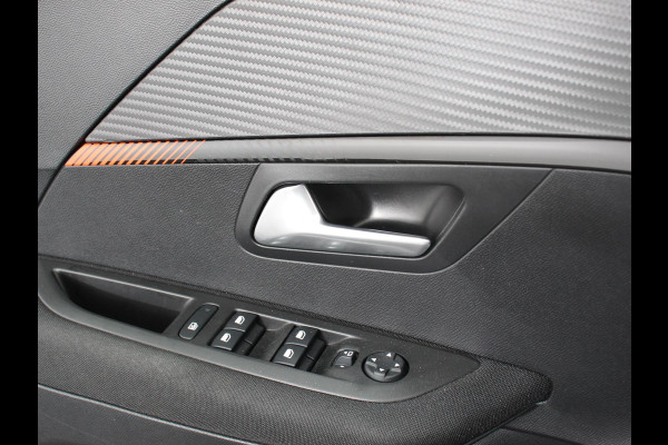 Peugeot 208 1.2 PureTech 100pk Active Pack | Navigatie | Apple Carplay/Android Auto | Parkeersensoren achter | Cruise Control | Airco | Lichtmetalen velgen
