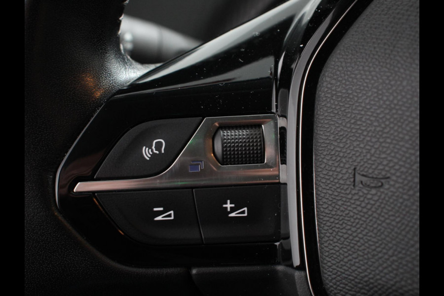 Peugeot 208 1.2 PureTech 100pk Active Pack | Navigatie | Apple Carplay/Android Auto | Parkeersensoren achter | Cruise Control | Airco | Lichtmetalen velgen