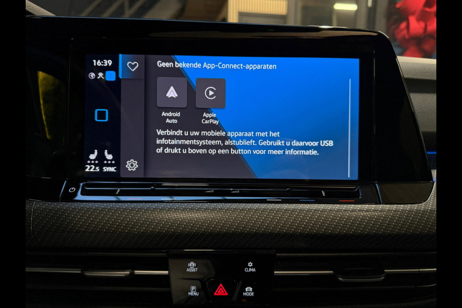 Volkswagen Golf 1.5 eTSI |3x R-LINE|VIRTUAL|PANO| IQ LIGHTS|ACC|NIGHTPAKKET|SFEERVERLICHTING|CAMERA|CARPLAY|DEALERONDERHOUDEN|VOL!