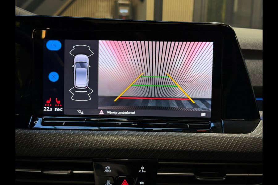 Volkswagen Golf 1.5 eTSI |3x R-LINE|VIRTUAL|PANO| IQ LIGHTS|ACC|NIGHTPAKKET|SFEERVERLICHTING|CAMERA|CARPLAY|DEALERONDERHOUDEN|VOL!