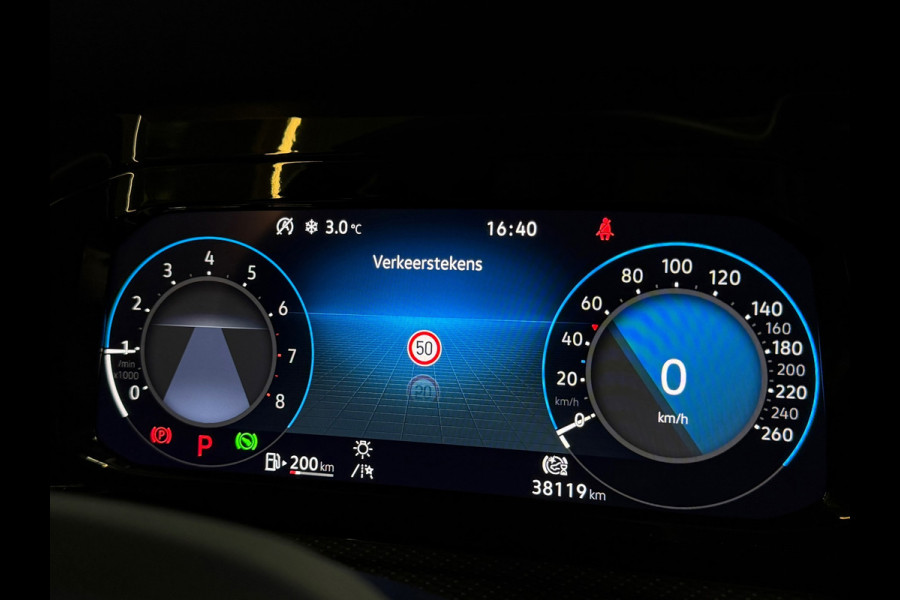Volkswagen Golf 1.5 eTSI |3x R-LINE|VIRTUAL|PANO| IQ LIGHTS|ACC|NIGHTPAKKET|SFEERVERLICHTING|CAMERA|CARPLAY|DEALERONDERHOUDEN|VOL!