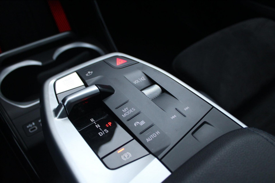 BMW X1 XDrive30e M-Sport Shadow | Pano | ACC | Memory | Massage | HUD | HK | Elek. Trekhaak
