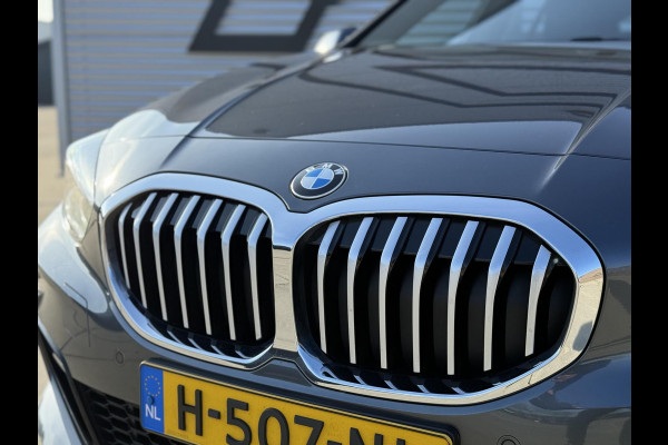 BMW 1-serie 118i High Executive Edition M-Pakket,2e Eigenaar,Navi,Leder,Stoelverwarming,PDC,N.A,P,APK tot 05-2026