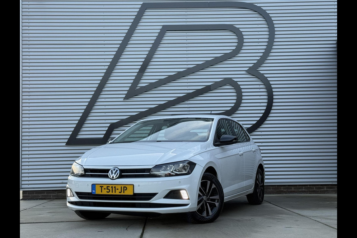 Volkswagen Polo 1.0 TSI Highline Business R 1e Eigenaar,Navi,Airco,Cruise,PDC V+A,Trekhaak,Bluetooth,Dodehoek,APK tot 08-2027