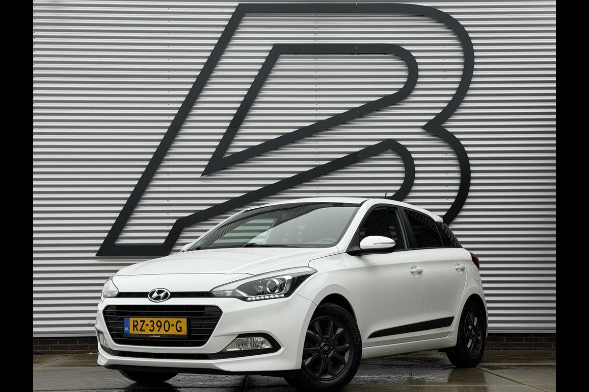 Hyundai i20 1.0 T-GDI Black Edition Navi,Camera,Airco,Cruise,PDC,Trekhaak,LM Velgen,N.A.P,101pk,Volledig Dealer Onderhouden,APK tot 01-2027