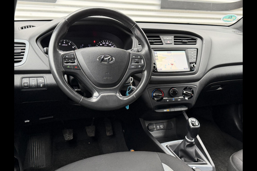 Hyundai i20 1.0 T-GDI Black Edition Navi,Camera,Airco,Cruise,PDC,Trekhaak,LM Velgen,N.A.P,101pk,Volledig Dealer Onderhouden,APK tot 01-2027
