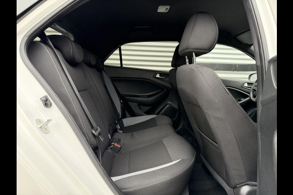 Hyundai i20 1.0 T-GDI Black Edition Navi,Camera,Airco,Cruise,PDC,Trekhaak,LM Velgen,N.A.P,101pk,Volledig Dealer Onderhouden,APK tot 01-2027