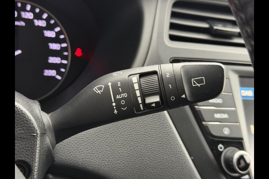 Hyundai i20 1.0 T-GDI Black Edition Navi,Camera,Airco,Cruise,PDC,Trekhaak,LM Velgen,N.A.P,101pk,Volledig Dealer Onderhouden,APK tot 01-2027