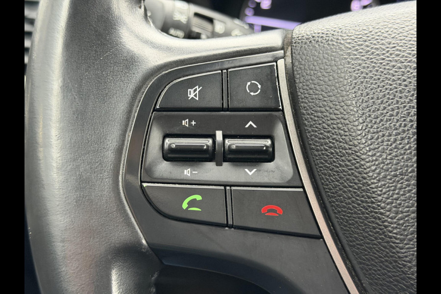 Hyundai i20 1.0 T-GDI Black Edition Navi,Camera,Airco,Cruise,PDC,Trekhaak,LM Velgen,N.A.P,101pk,Volledig Dealer Onderhouden,APK tot 01-2027