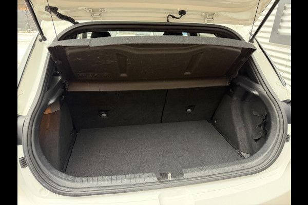 Hyundai i20 1.0 T-GDI Black Edition Navi,Camera,Airco,Cruise,PDC,Trekhaak,LM Velgen,N.A.P,101pk,Volledig Dealer Onderhouden,APK tot 01-2027