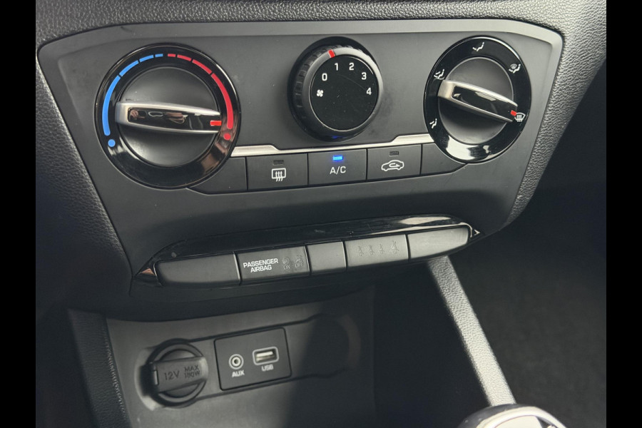 Hyundai i20 1.0 T-GDI Black Edition Navi,Camera,Airco,Cruise,PDC,Trekhaak,LM Velgen,N.A.P,101pk,Volledig Dealer Onderhouden,APK tot 01-2027