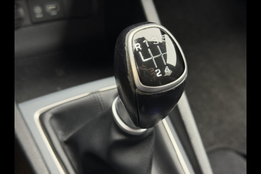 Hyundai i20 1.0 T-GDI Black Edition Navi,Camera,Airco,Cruise,PDC,Trekhaak,LM Velgen,N.A.P,101pk,Volledig Dealer Onderhouden,APK tot 01-2027