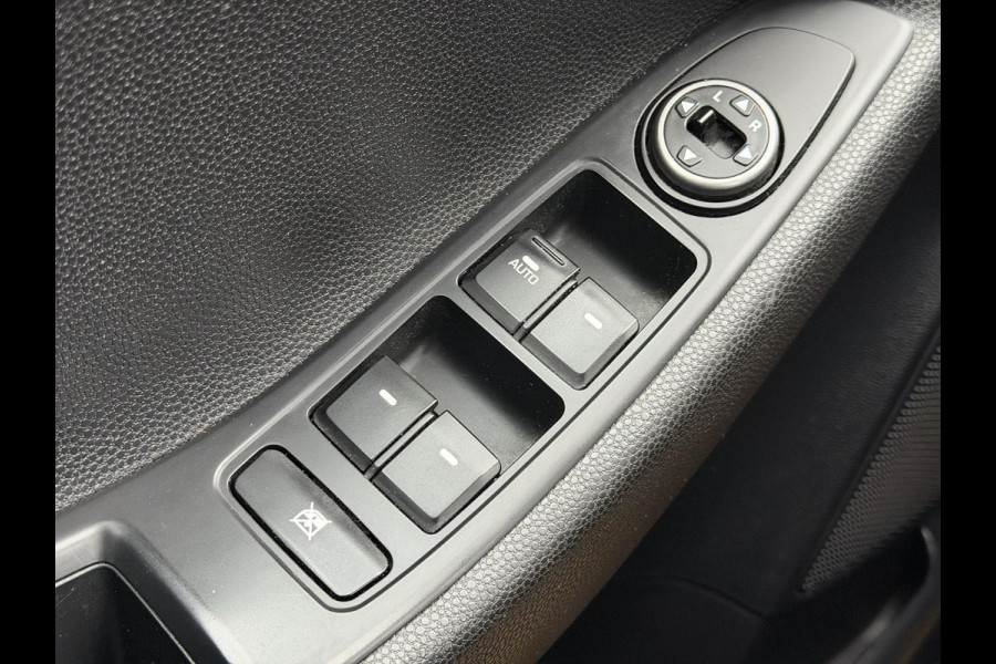 Hyundai i20 1.0 T-GDI Black Edition Navi,Camera,Airco,Cruise,PDC,Trekhaak,LM Velgen,N.A.P,101pk,Volledig Dealer Onderhouden,APK tot 01-2027