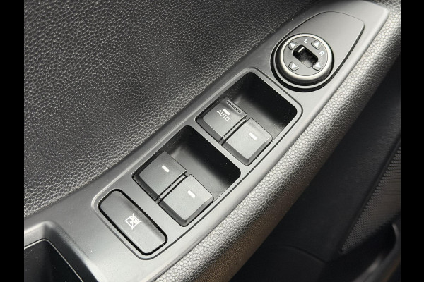 Hyundai i20 1.0 T-GDI Black Edition Navi,Camera,Airco,Cruise,PDC,Trekhaak,LM Velgen,N.A.P,101pk,Volledig Dealer Onderhouden,APK tot 01-2027