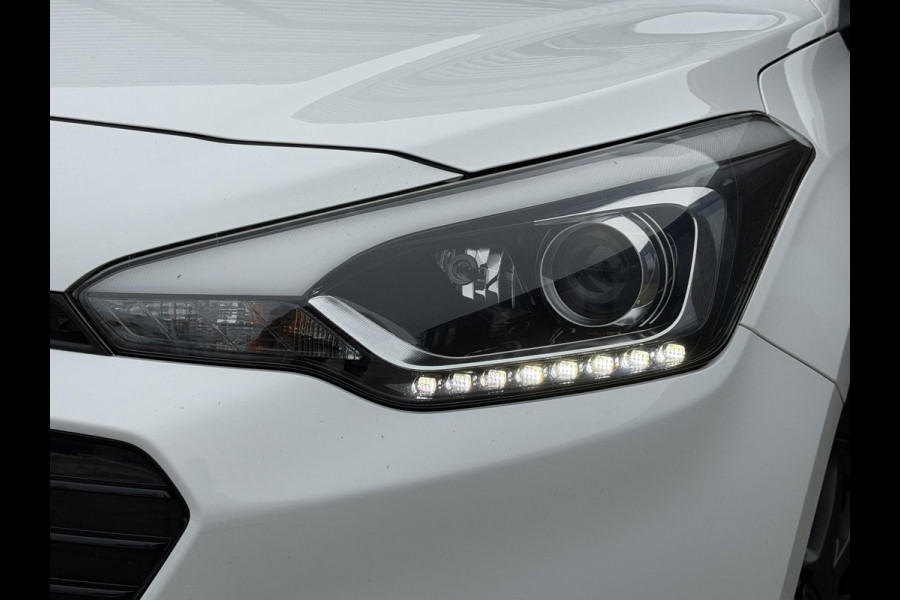 Hyundai i20 1.0 T-GDI Black Edition Navi,Camera,Airco,Cruise,PDC,Trekhaak,LM Velgen,N.A.P,101pk,Volledig Dealer Onderhouden,APK tot 01-2027