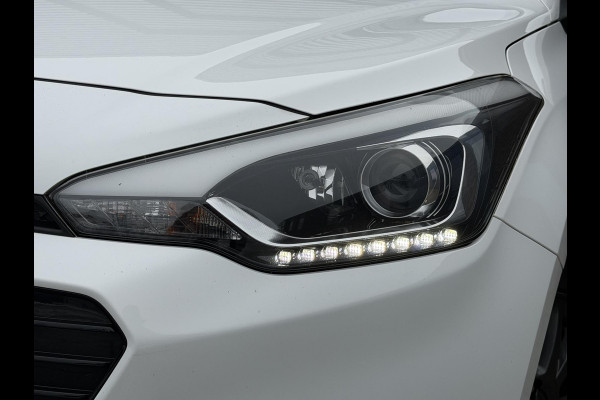 Hyundai i20 1.0 T-GDI Black Edition Navi,Camera,Airco,Cruise,PDC,Trekhaak,LM Velgen,N.A.P,101pk,Volledig Dealer Onderhouden,APK tot 01-2027