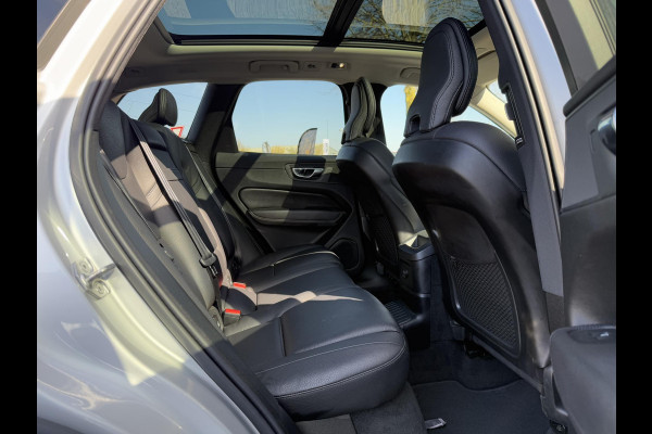 Volvo XC60 2.0 Recharge T6 AWD Inscription 1e Eigenaar,Pano,Leder,Navi,340pk,PDC,Dealer Onderhouden,N.A.P,Apk tot 11-2026
