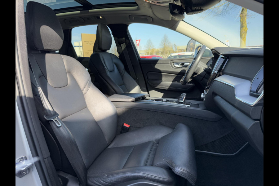 Volvo XC60 2.0 Recharge T6 AWD Inscription 1e Eigenaar,Pano,Leder,Navi,340pk,PDC,Dealer Onderhouden,N.A.P,Apk tot 11-2026