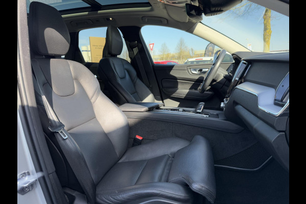 Volvo XC60 2.0 Recharge T6 AWD Inscription 1e Eigenaar,Pano,Leder,Navi,340pk,PDC,Dealer Onderhouden,N.A.P,Apk tot 11-2026