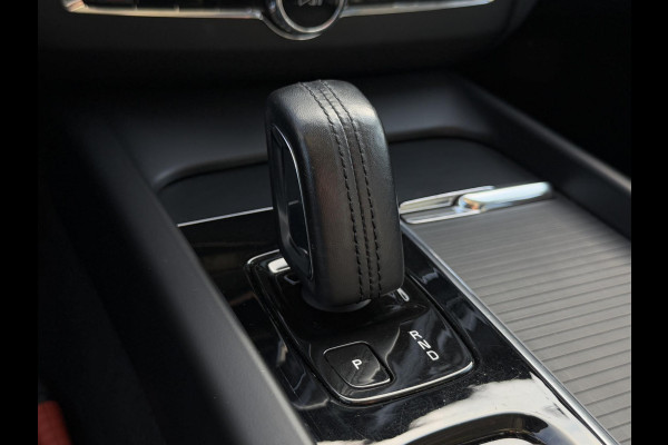 Volvo XC60 2.0 Recharge T6 AWD Inscription 1e Eigenaar,Pano,Leder,Navi,340pk,PDC,Dealer Onderhouden,N.A.P,Apk tot 11-2026