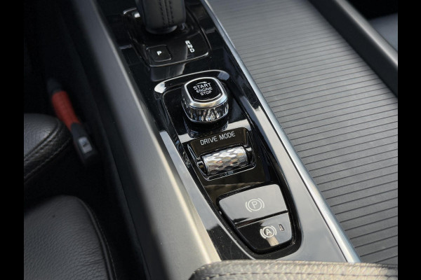 Volvo XC60 2.0 Recharge T6 AWD Inscription 1e Eigenaar,Pano,Leder,Navi,340pk,PDC,Dealer Onderhouden,N.A.P,Apk tot 11-2026