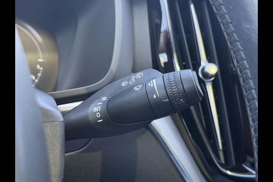 Volvo XC60 2.0 Recharge T6 AWD Inscription 1e Eigenaar,Pano,Leder,Navi,340pk,PDC,Dealer Onderhouden,N.A.P,Apk tot 11-2026