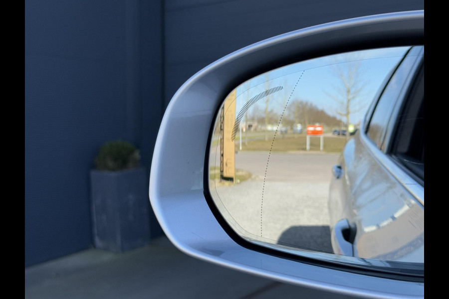 Volvo XC60 2.0 Recharge T6 AWD Inscription 1e Eigenaar,Pano,Leder,Navi,340pk,PDC,Dealer Onderhouden,N.A.P,Apk tot 11-2026