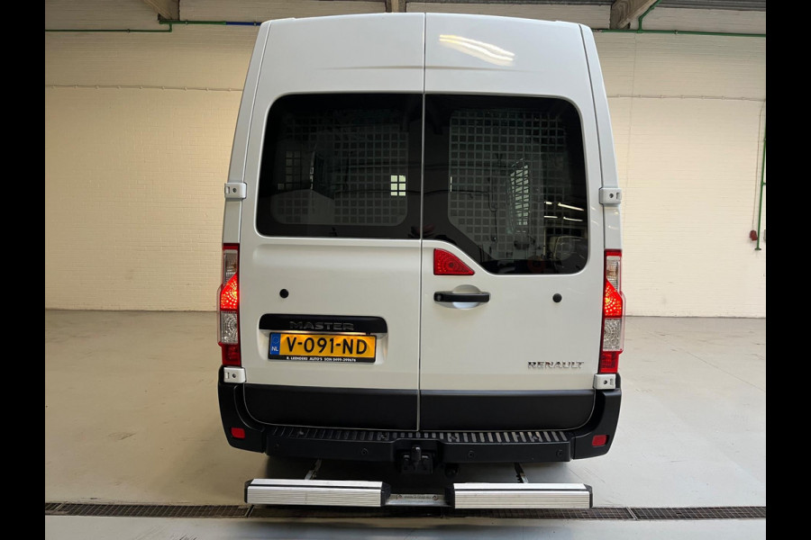 Renault Master T35 2.3 dCi 110pk euro6 L2H2 2xSchuifdeur, 3 persoons, Camera, CruiseControl, Navigatie, Trekhaak, RIJKLAARPRIJS!