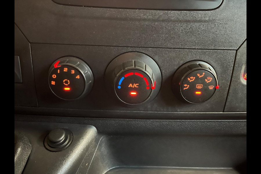 Renault Master T35 2.3 dCi 110pk euro6 L2H2 2xSchuifdeur, 3 persoons, Camera, CruiseControl, Navigatie, Trekhaak, RIJKLAARPRIJS!