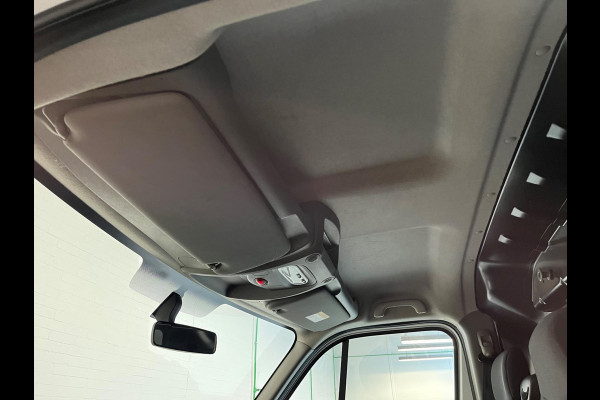 Renault Master T35 2.3 dCi 110pk euro6 L2H2 2xSchuifdeur, 3 persoons, Camera, CruiseControl, Navigatie, Trekhaak, RIJKLAARPRIJS!