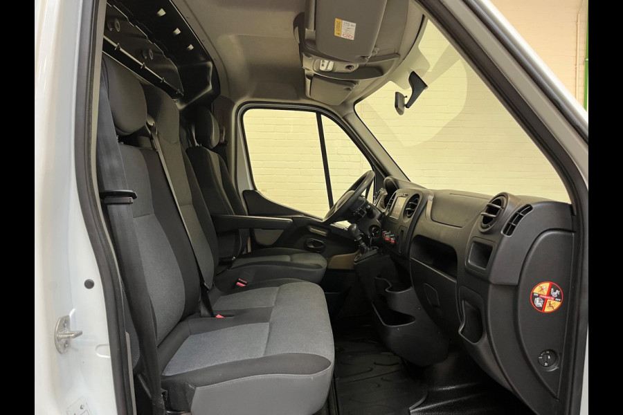 Renault Master T35 2.3 dCi 110pk euro6 L2H2 2xSchuifdeur, 3 persoons, Camera, CruiseControl, Navigatie, Trekhaak, RIJKLAARPRIJS!