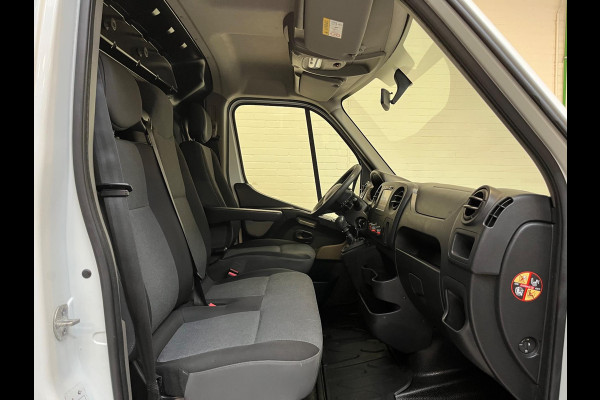 Renault Master T35 2.3 dCi 110pk euro6 L2H2 2xSchuifdeur, 3 persoons, Camera, CruiseControl, Navigatie, Trekhaak, RIJKLAARPRIJS!