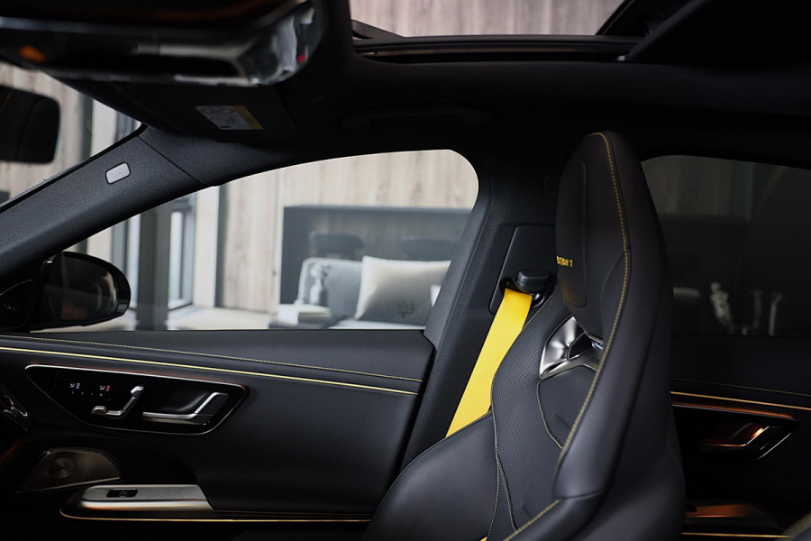 Mercedes-Benz E-Klasse AMG 53 4MATIC+ Edition 1 / Hyperscreen / Performance Zetels / Head Up / Softclose / 360 Camera / Open Pano