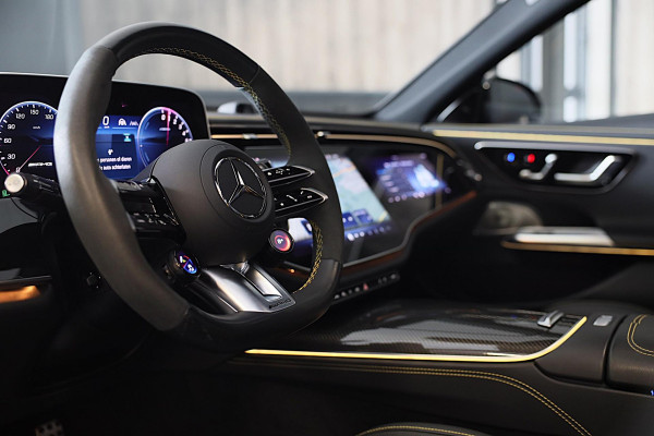 Mercedes-Benz E-Klasse AMG 53 4MATIC+ Edition 1 / Hyperscreen / Performance Zetels / Head Up / Softclose / 360 Camera / Open Pano