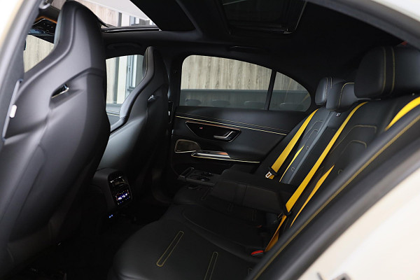 Mercedes-Benz E-Klasse AMG 53 4MATIC+ Edition 1 / Hyperscreen / Performance Zetels / Head Up / Softclose / 360 Camera / Open Pano